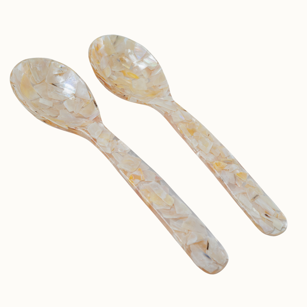 Cucharas en Concha de Nácar y Resina