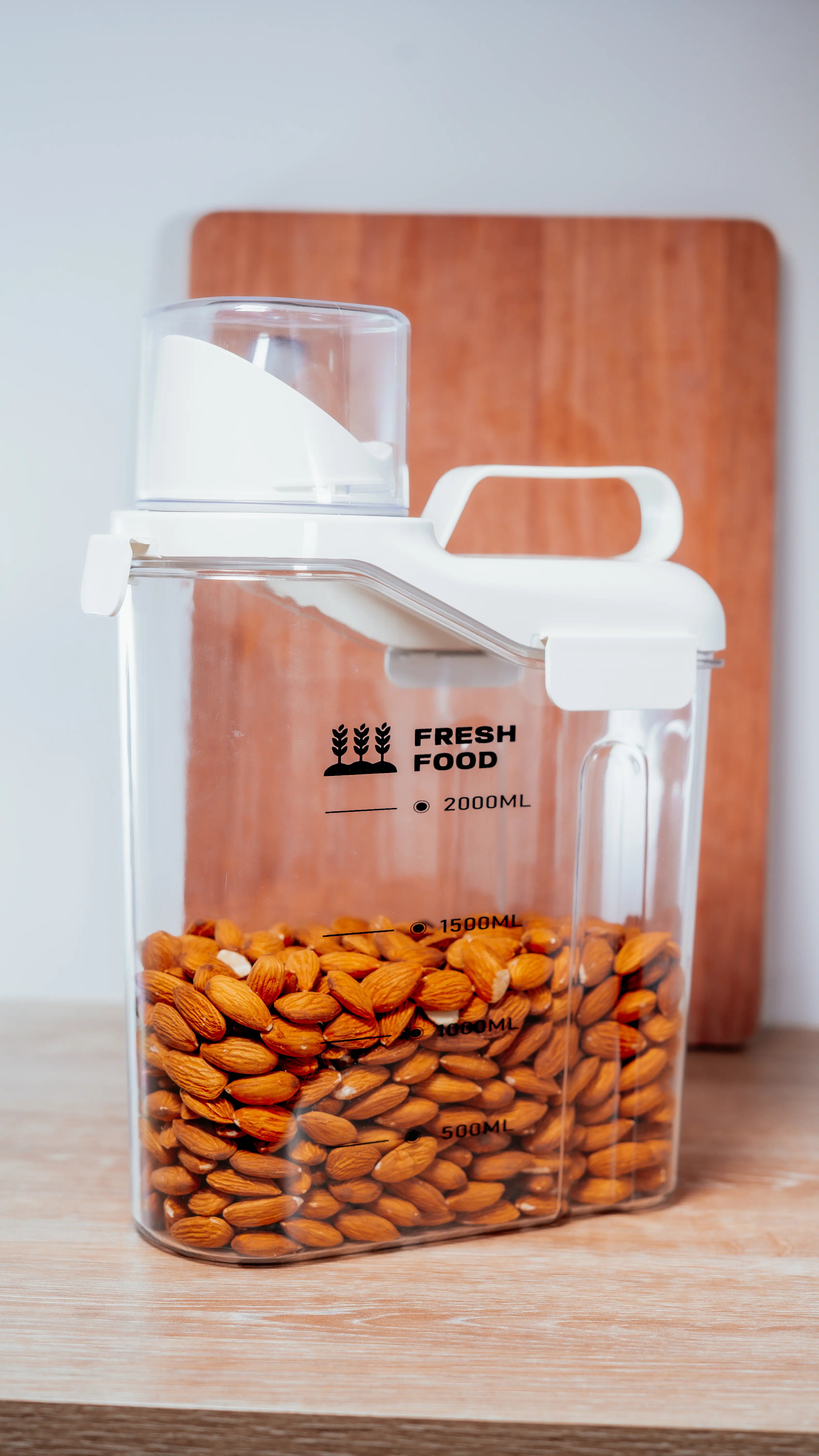 Recipientes Herméticos con Vertedor y Medidor (2.5L y 2L)