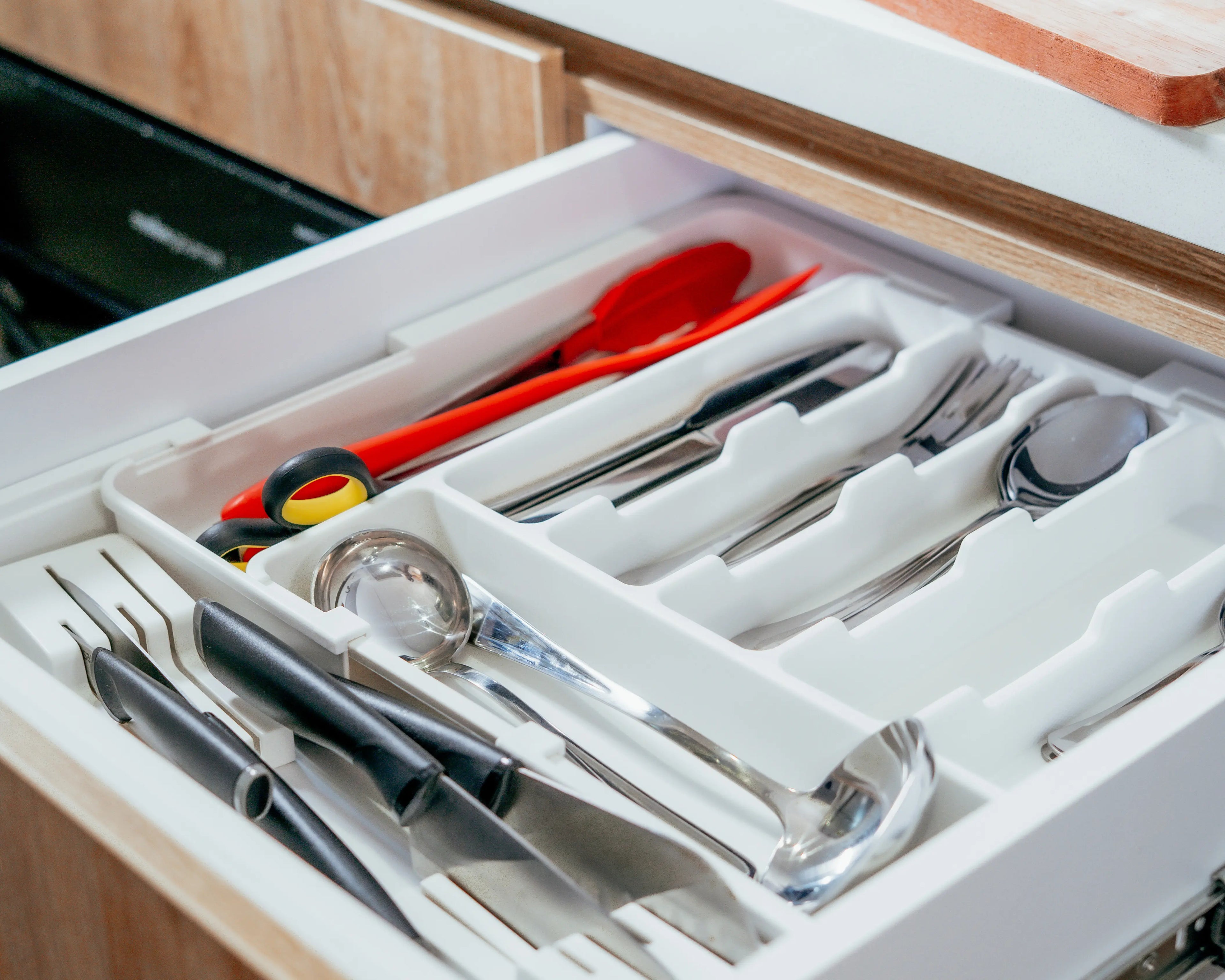 Organizador de Cubiertos Expandible | Ajustable con 9 Compartimentos